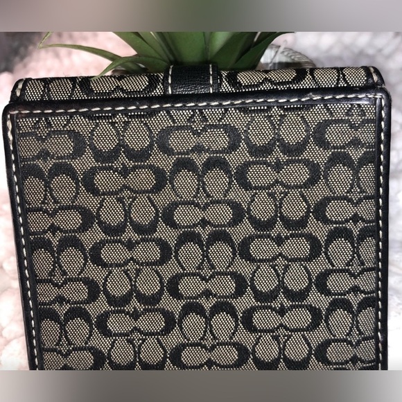 WOW*SALE*Vintage Coach Buckle Bifold Wallet ** - Picture 2 of 10